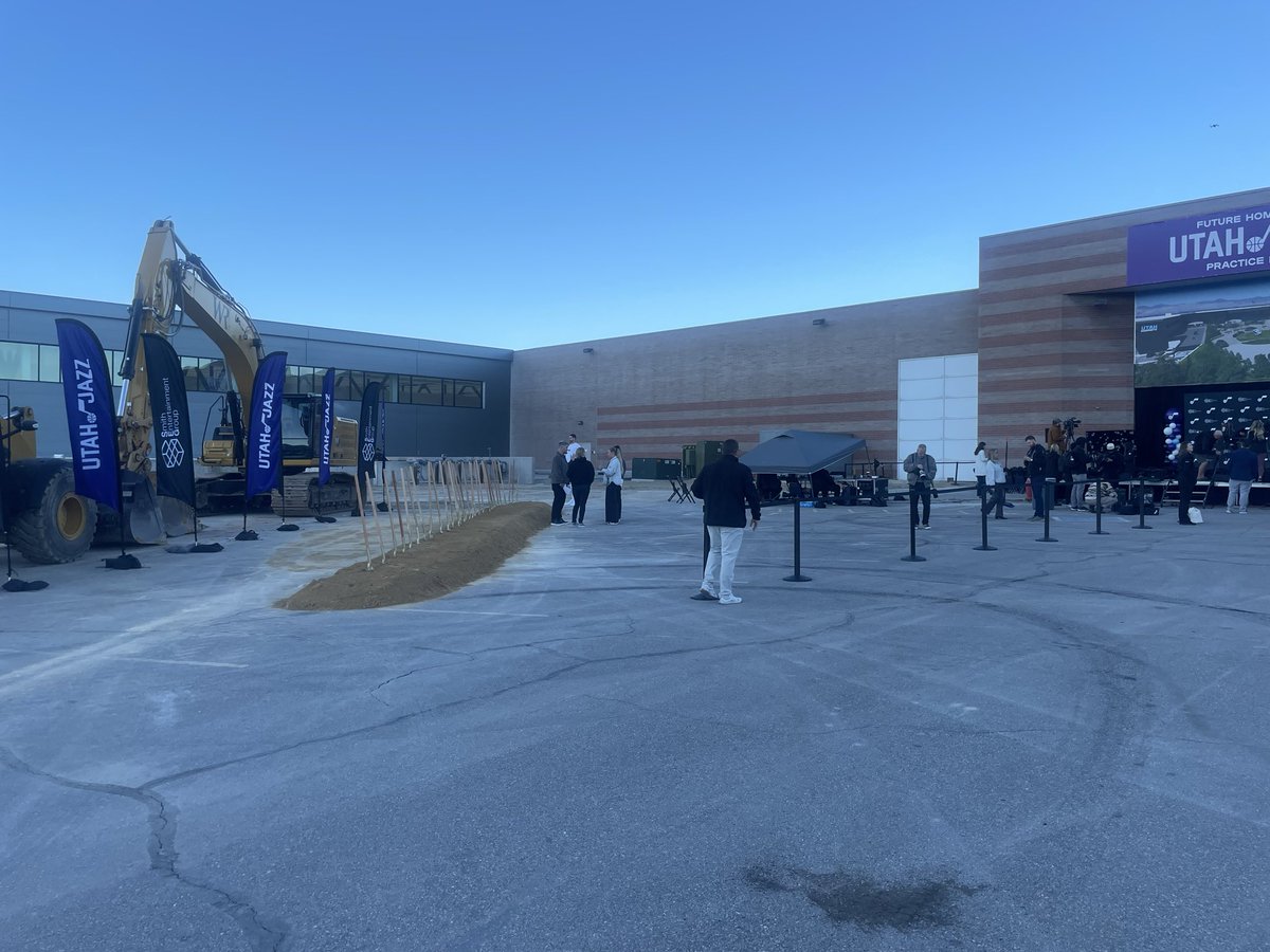 houston_brogan's tweet image. 👀
#TakeNote #TusksUp