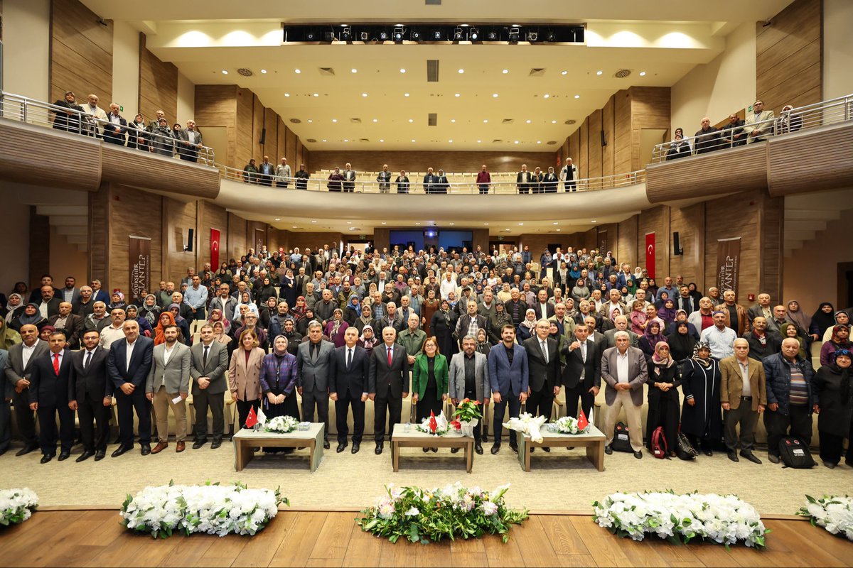 📌 “41 Yıllık Evli Ulu Çınarlarımız Kutsal Yolculukta”

Gaziantep Büyükşehir Belediyesi olarak Aile Yılı kapsamında düzenlediğimiz Umre yolcuları Tanışma ve Eğitim Programı’nı ; Diyanet İşleri Başkan Yardımcımız Sn. Dr. Hüseyin Hazırlar’ın katılımlarıyla gerçekleştirdik. 

Kutsal
