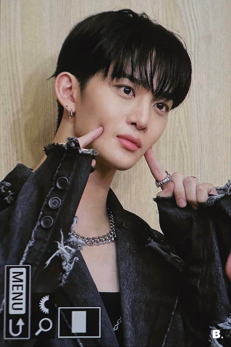 B. 비닷 tweet media