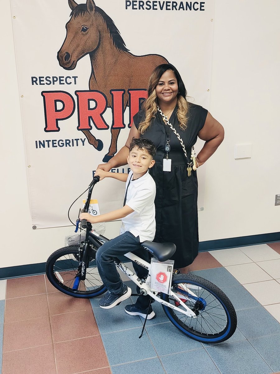 PES_Spring's tweet image. Congratulation to our Ponderosa Pony who won our October Farm Fresh Challenge! @SpringISD @beneanickerson #GallopingIntoGreatness #PonyPride