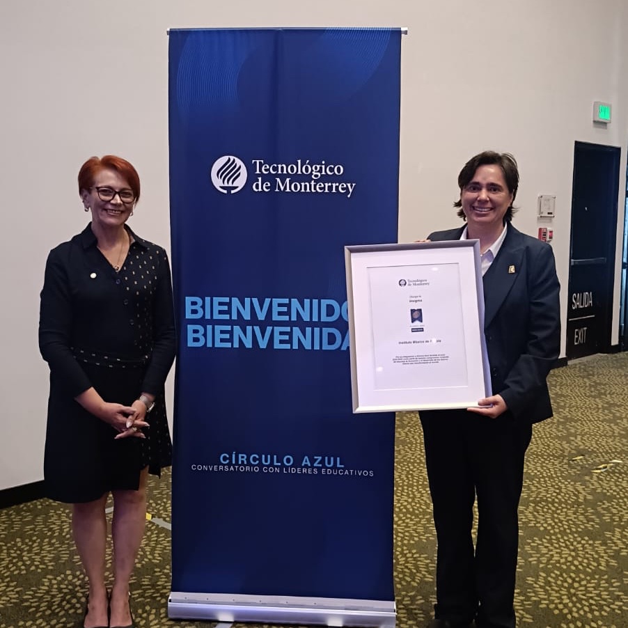 imexpuebla's tweet image. Nuestra Universidad Convenio #TecnológicodeMonterrey nos otorga la insignia Alianza Azul, que reconoce a las mejores escuelas por su compromiso de impulsar la formación y el desarrollo de los futuros líderes que transformarán al mundo. #PrepaIMEX #esteestunivel
