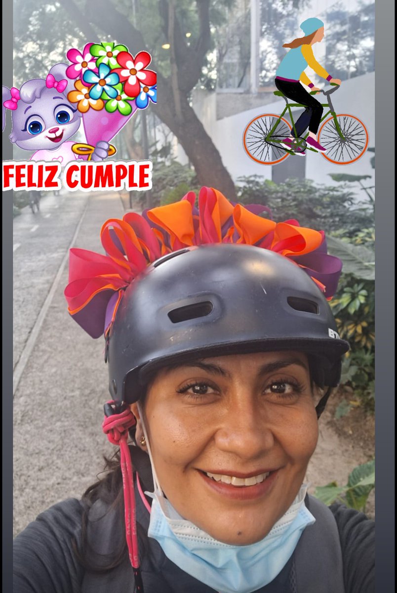 LunaticosDRuido's tweet photo. Abrazo grupal y jarro de pulque para nuestra querida #NadiecitaTururu @flordenady que está celebrando una vuelta más al sol.
Deseamos que seas tan feliz como la felicidad que tú le brindas a los demás.
Feliz vida y feliz cumpleaños Nadiecita #Tururu https://t.co/Tb058QsivL