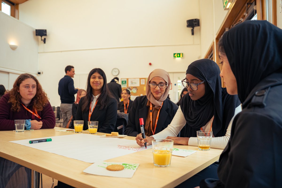 futureleadersprogramme (@future_leadersp) on Twitter photo Our Future Leaders joined <a href="/MayorofLondon/">Mayor of London, Sadiq Khan</a> & <a href="/MOPACLdn/">MOPAC</a> for Active Bystander Training with Protection Approaches, funded by the #SharedEndeavourFund. 
Thanks to Deputy Mayor @Kayajunction for inspiring young people to challenge hate safely & confidently. 
#StopTheHate Our Future Leaders joined <a href="/MayorofLondon/">Mayor of London, Sadiq Khan</a> & <a href="/MOPACLdn/">MOPAC</a> for Active Bystander Training with Protection Approaches, funded by the #SharedEndeavourFund. 
Thanks to Deputy Mayor @Kayajunction for inspiring young people to challenge hate safely & confidently. 
#StopTheHate