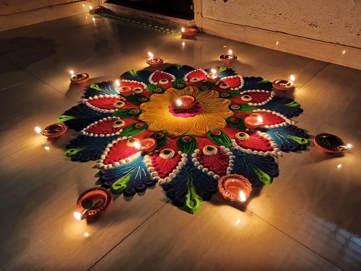 Pankajpadekar's tweet image. This is my 4th year of making rangoli.
Thanks to my X . She was the one who inspired me.
Diwali festival has always been special to me.
Here is 2025 rangoli.
Hope you will love it.
Please rate this out of 10.
Thanks.
Wish you happy diwali fellers 🎉🎇🪔🙏🪷❤️
