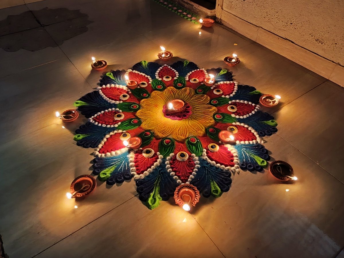 Pankajpadekar's tweet image. This is my 4th year of making rangoli.
Thanks to my X . She was the one who inspired me.
Diwali festival has always been special to me.
Here is 2025 rangoli.
Hope you will love it.
Please rate this out of 10.
Thanks.
Wish you happy diwali fellers 🎉🎇🪔🙏🪷❤️