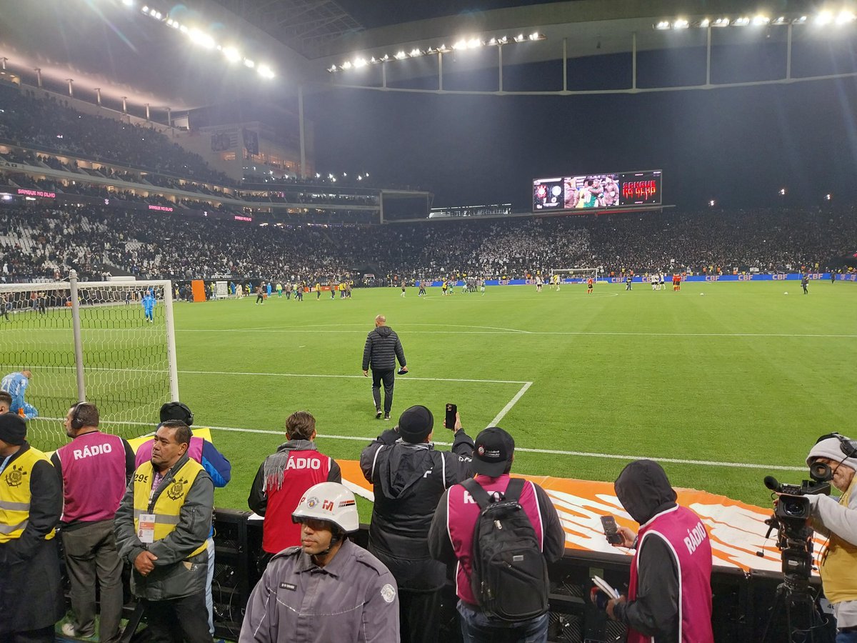 vini_developer2's tweet image. Em 2023 eu voltei a assinar o FT, com 1,5 ponto, fui em praticamos todos os jogos de 2023/2024 e nesse ano eu vi o Corinthians vencer o título paulista e passar na CB contra o Palmeiras pagando apenas 35/38 reais nos ingressos, a longo prazo vale a pena ser Fiel Torcedor por isso