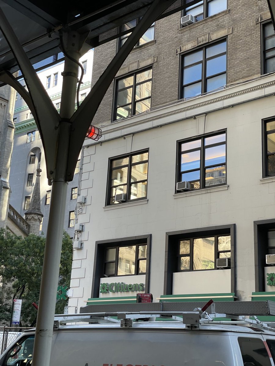 Thefragran's tweet image. Greetings from New York☺️