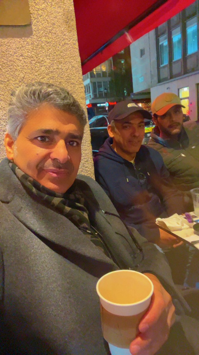 المحاط بالطيبين محظوظ
انا مع صديق الطفولة
حسن البدين
ومرافقي الصديق مانع العجمي
<a href="/Abo_Fahad68/">حسن البدين</a> 
<a href="/alkabirqawi/">مانع بن مرود العجمي</a>