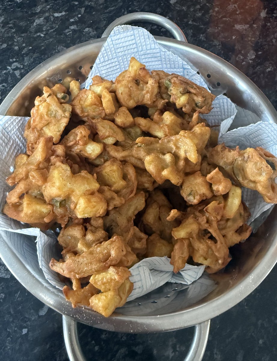 Brb eating my body weight in pakore 🤤