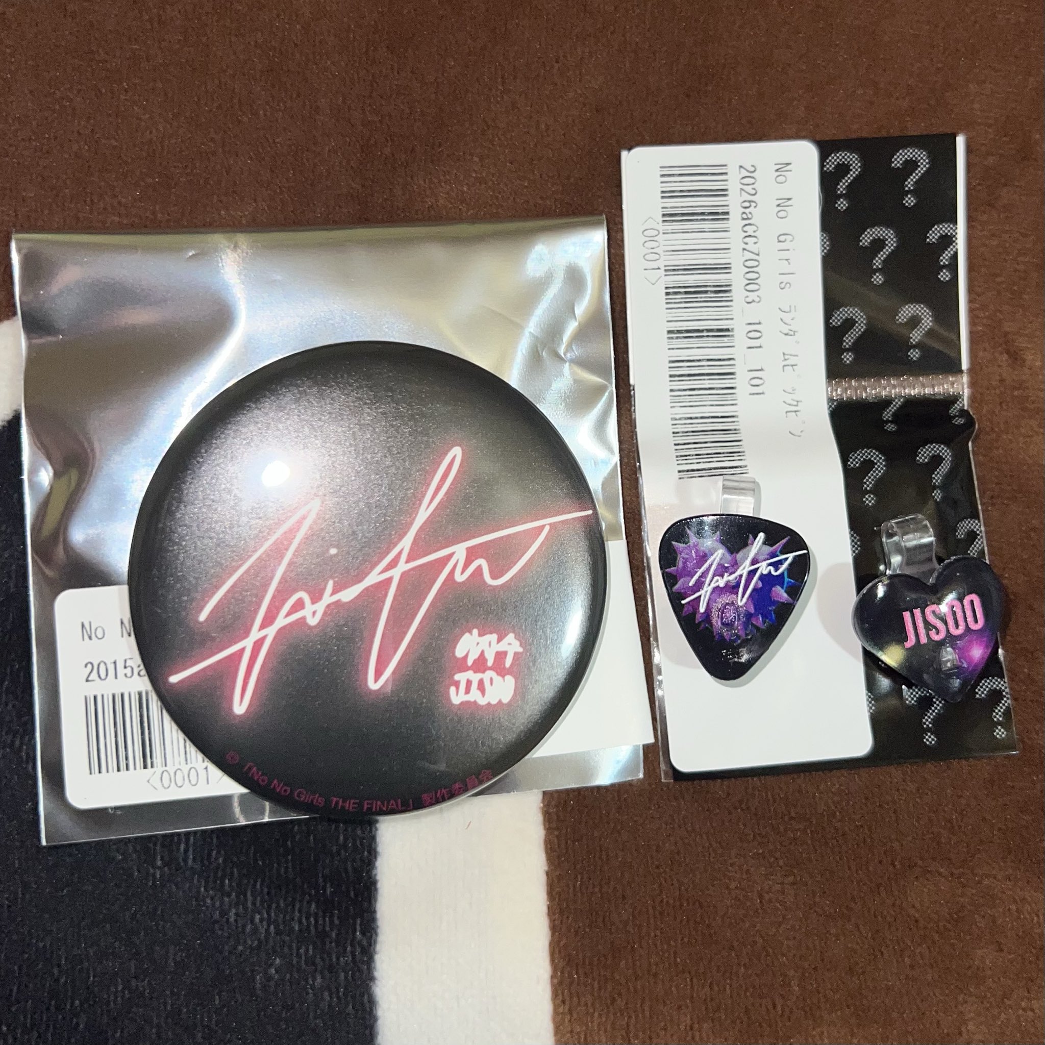 No No Girls ノノガ HANA JISOO ジス 缶バッジ ピックピン HANA No No