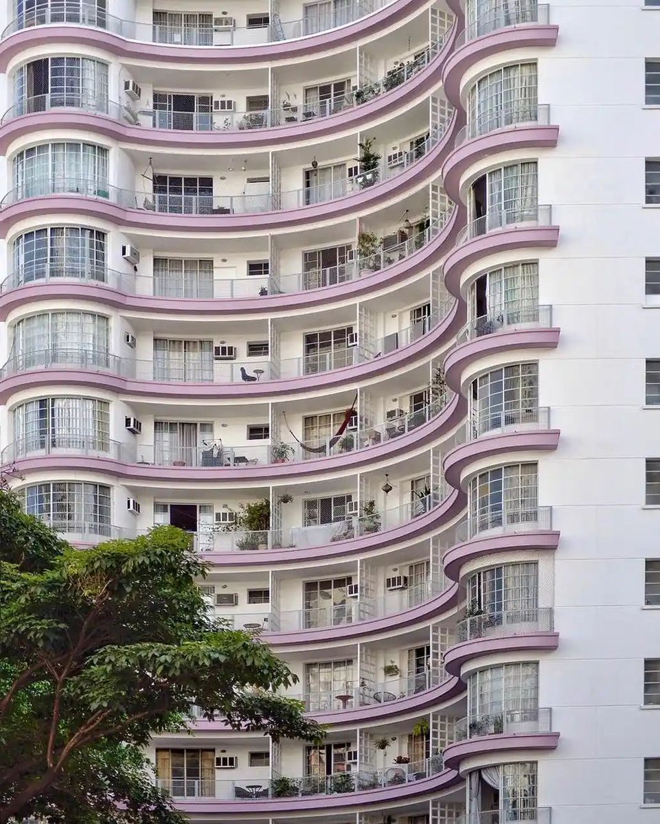 The flowing lines of Edifício Germaine Burchard located in the central business district of São Paulo, Brazil