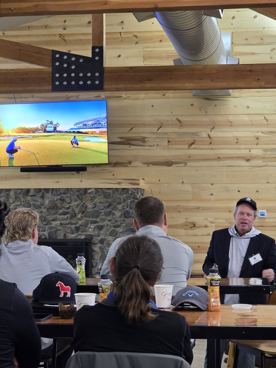 KevinHauschel's tweet photo. Great start to the 78th Annual Northwest Turfgrass Association Conference!! @turfmonkeyboy made it all the way from Florida to talk Moneyball!!! #DataDrivenManagement #turfmanagement @Rainmaker_Earth https://t.co/HTfLhsGAy5
