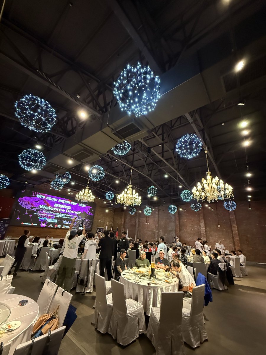 Seiji__Sasaki's tweet image. -WPF ASIAN NATION CUP 2025-

台北で行われている国別対抗戦に日本代表として参戦させていただいております🇯🇵🇯🇵

今日はHeads Upを2回戦行い
vs Korea ❌
vs Malaysia ⭕️
1勝1敗でした。

パーティの料理も全部凄かった👨‍🍳
明日はTEAM全員参加のMTT
足を引っ張らないよう頑張ります‼︎

#WPF #TMT