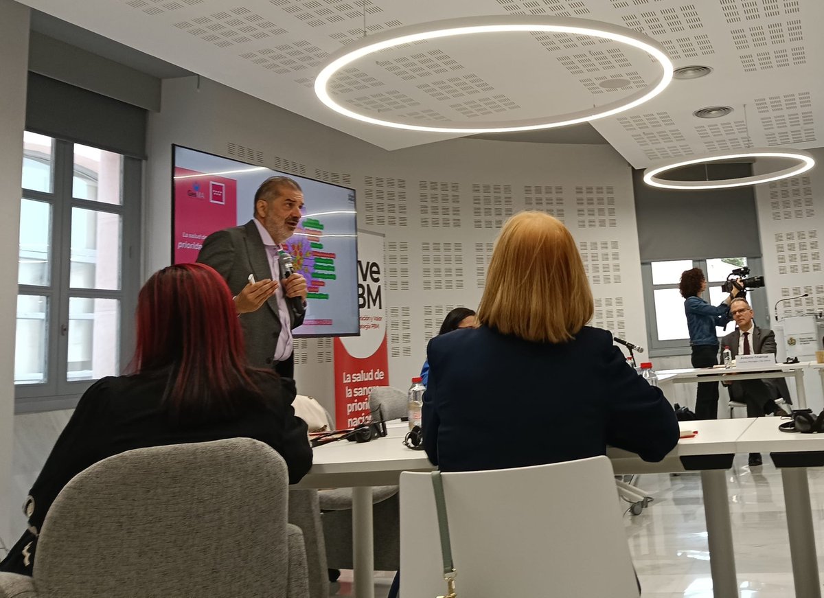 CSLViforES's tweet image. 🎙️👨⚕️ El Dr. Manuel Quintana, coordinador del proyecto de la gestión eficiente de la sangre en la Comunidad de Madrid (GesMA) y médico intensivista del Hospital La Paz, presenta un ejemplo clave de implementación del #PBM en la Comunidad de Madrid.
@SEDISA_NET
