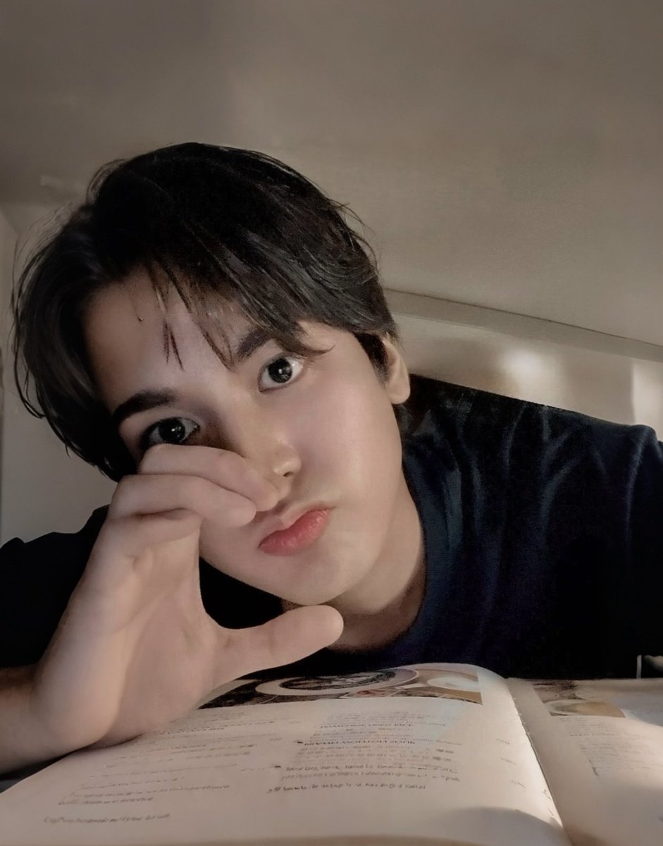 ًً (@chanwoozip2) on Twitter photo 