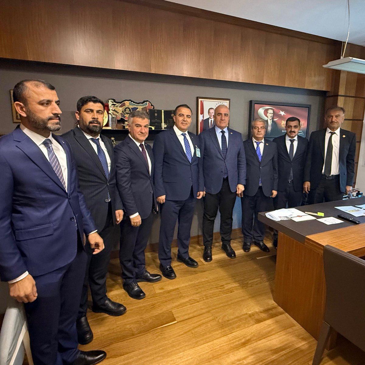 📍TBMM

Gazi Meclisimizin yoğun çalışmaları sırasında makamımızda Samsat Belediye Başkanı Sn Halil Fırat, Tut Belediye Başkanı Sn Ercan Öncebe, Gerger Belediye Başkanı Sn Erkan Aksoy, Kesmetepe Belediye Başkanı Sn İbrahim Karademir, Suvarlı  Belediye Başkanı Sn Haydar Sert,