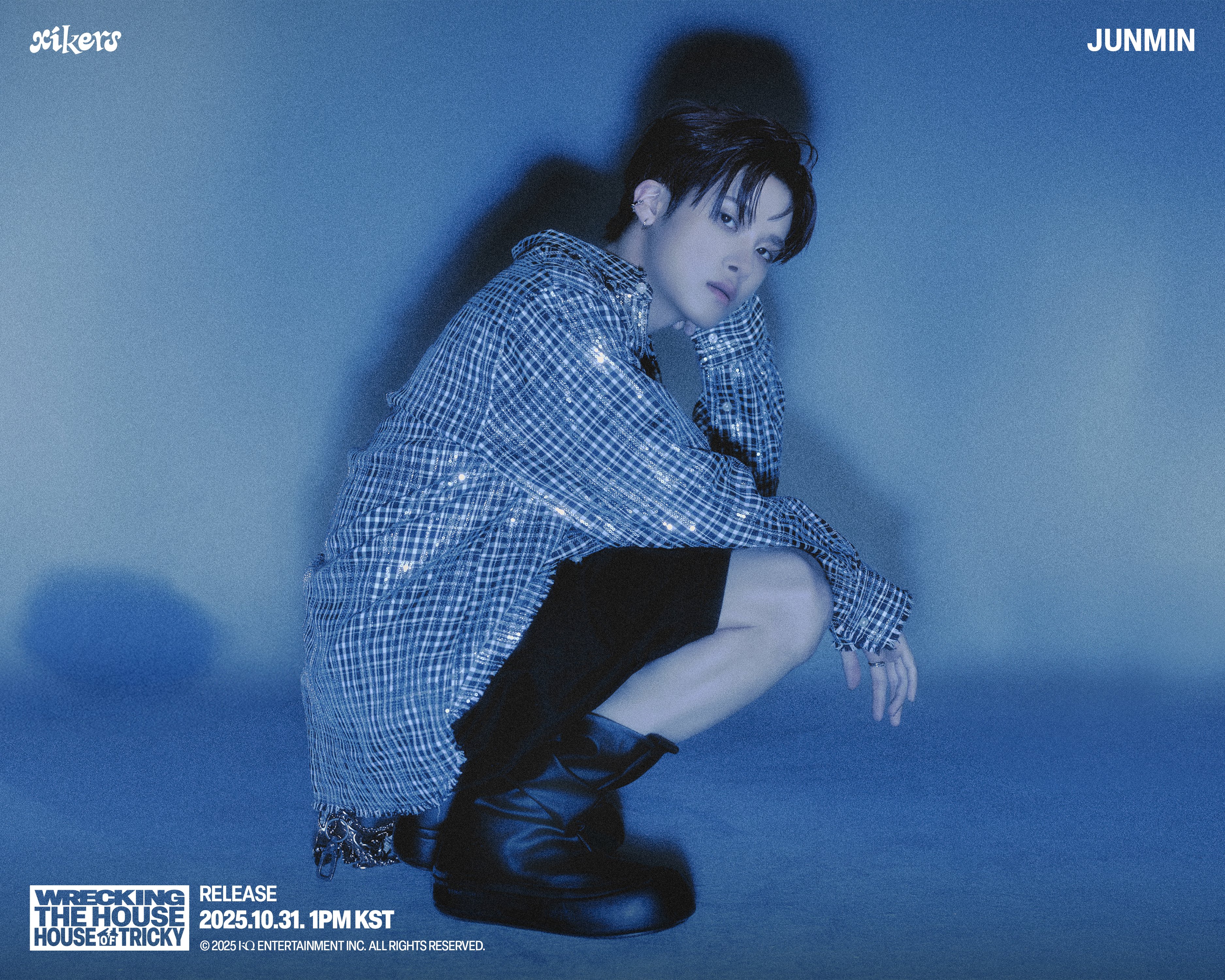 올블랙 스타일링으로 반응 좋은 남돌 컨포 | 인스티즈