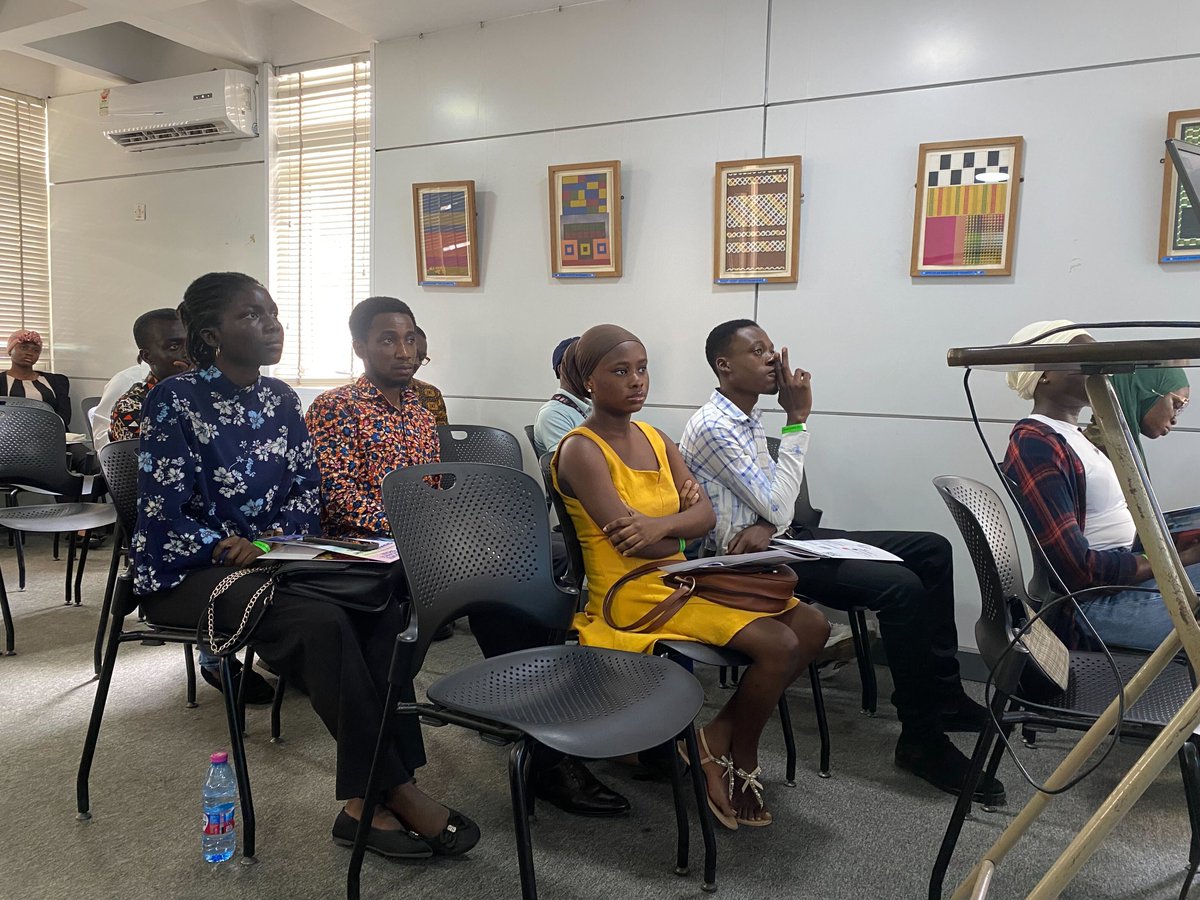 JobbermanGhana's tweet image. Big day with the Graduate Guidance Group! 🥳

Jobberman Ghana provided FREE CV reviews &amp;amp; career strategies at the "Ghanaian Talent UK Educated" event. We're committed to empowering Ghanaian talent!

#careerreadiness #softskills #HAPPYProgram #jobbermanghana #Jobs