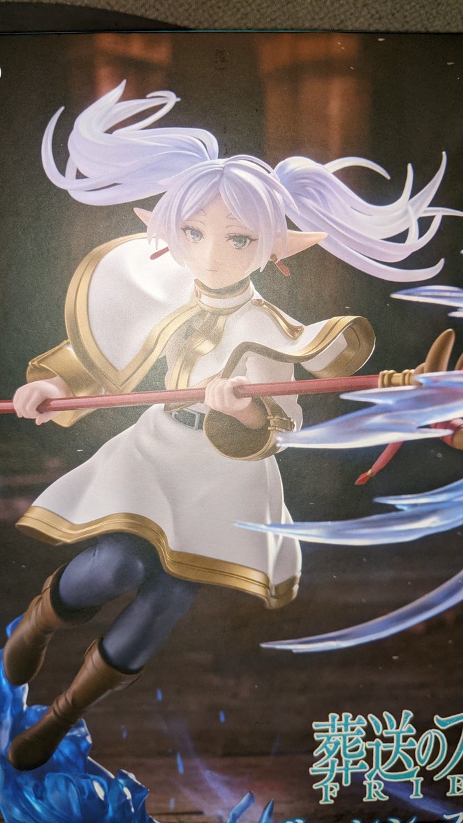 m_o_f_u__'s tweet image. #プライズフィギュア
皆様ばんは(´ε｀ )
久しくゲーセン行ってなかったので28日にJOJOプライズフィギュア取るためのリハビリをしてきましたよっと(゜o゜)
フリーレン　エフェクト付きでなかなかの出来の良さ！
アルベド！
オマケのがまぐちハチワレ（笑）