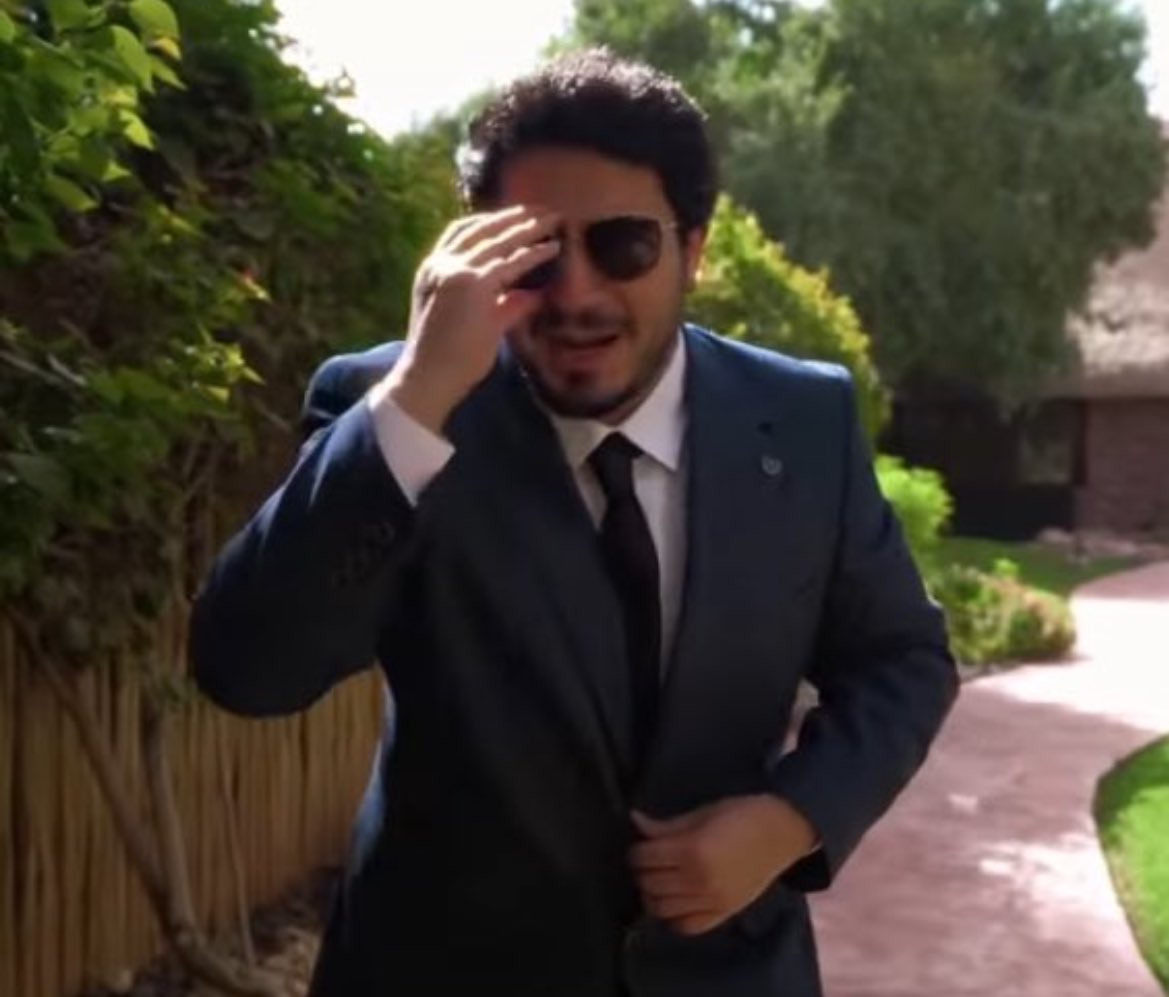 B__x5's tweet image. المليونير                                          المديونير