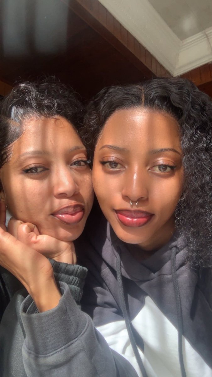 naytholo's tweet image. Then.                    VS.      Now 
Friendship vibes 🔥