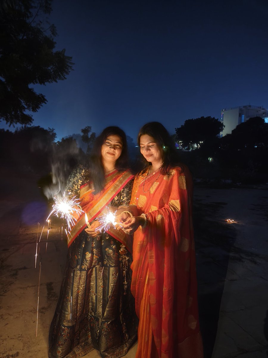 nirajkumar1988's tweet image. Happy Diwali 🪔
