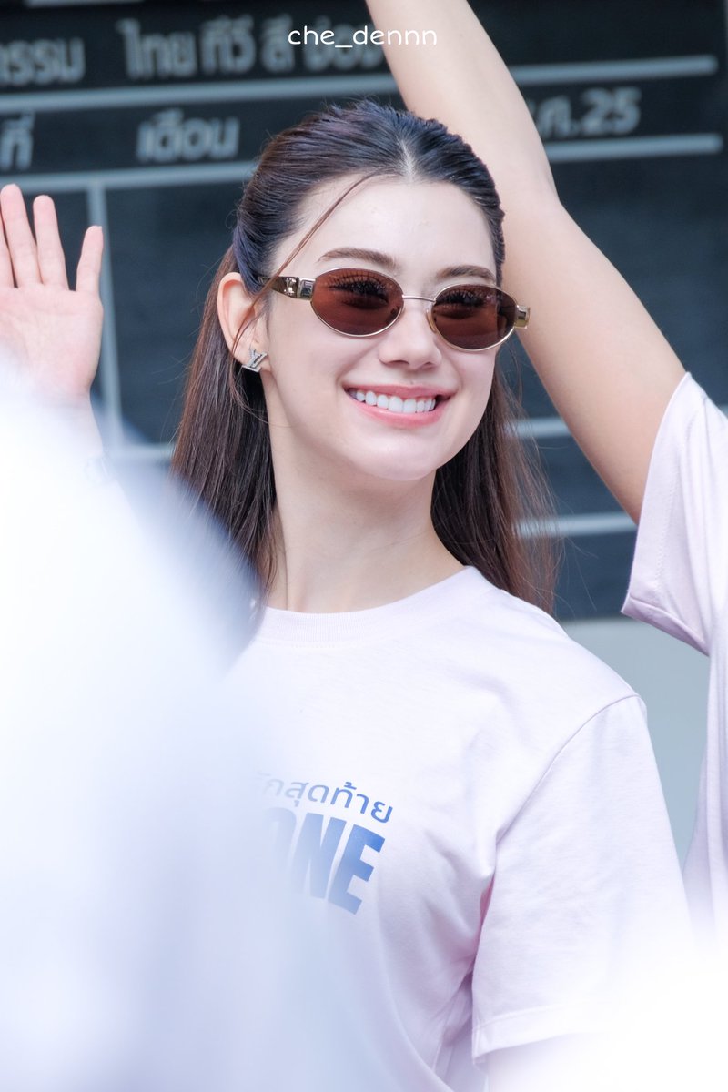 Chiếc nhan sắc khiến t đi hơn 12.000 bước chân trong 1 ngày 🥹

LENAMIU MY SAFE ZONE SERIES

#บวงสรวงรักสุดท้าย 
#MySafeZoneSeries 
#LenaMiu 
#ลีน่าหมิว