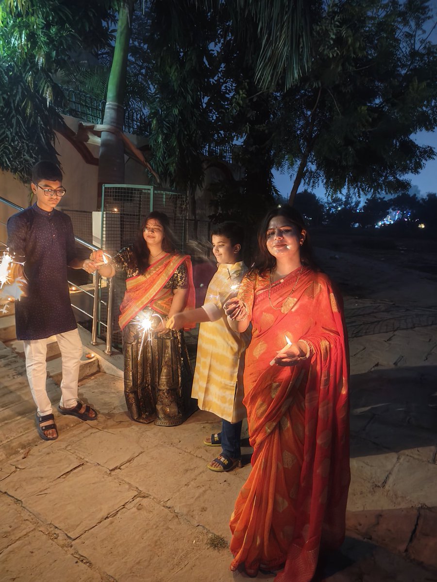 nirajkumar1988's tweet image. Happy Diwali 🪔