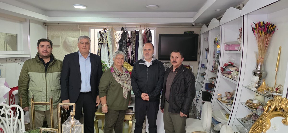 Gaziosmanpaşa’mızın hayırsever iş insanlarından Asuman ablamızı iş yerinde belediye başkan yardımcımız <a href="/ahmetsalmis/">Ahmet SALMIŞ</a> Önceki dönem ilçe başkan yardımcılarım <a href="/ErsalSuleyman/">Süleyman Ersal</a> <a href="/MehmetKaya3402/">MEHMET KAYA</a> ile  ziyaret ederek, hayırlı işler diledik. 

📍Yeni Mahalle