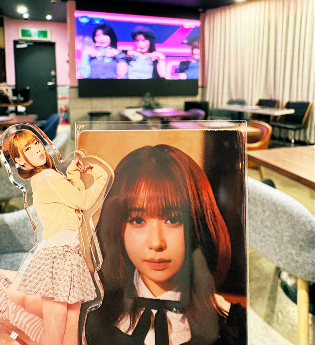 RmVhu1's tweet photo. 桃奈ちゃんセンイルカフェにお邪魔しました🍑🖤
一曲リクエスト出来たので、MUSEをリクエストしました♡
桃奈ちゃん、本当におめでとうだよ〜🎂🥂✨
だいすきだよ〜🥰🫶🏻
本当に幸せに過ごしてね〜🖤
#桃奈を想うMydays https://t.co/uTuDs4SRgo