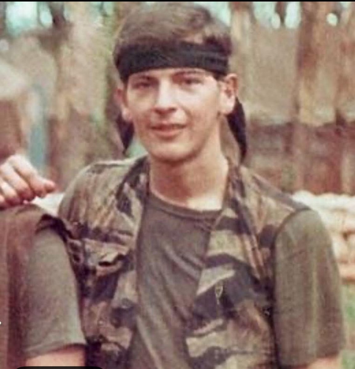Bud Gibson (@thereconcast) on Twitter photo Specialist Four Lester Allan Doan
Vietnam War – October 21, 1968
Company F, 52nd Infantry (Long Range Patrol), 1st Infantry Division, U.S. Army
He was one of the quiet professionals — a Long Range Reconnaissance Patrol soldier — who fought the hidden war deep behind enemy lines. Specialist Four Lester Allan Doan
Vietnam War – October 21, 1968
Company F, 52nd Infantry (Long Range Patrol), 1st Infantry Division, U.S. Army
He was one of the quiet professionals — a Long Range Reconnaissance Patrol soldier — who fought the hidden war deep behind enemy lines.