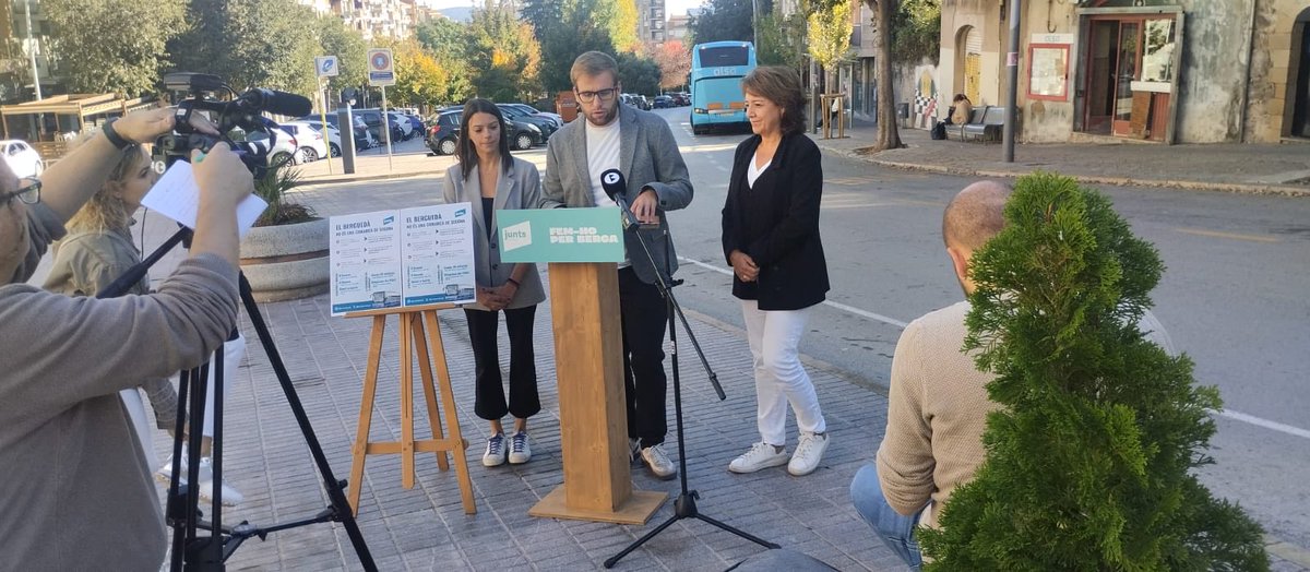 juntsperberga's tweet image. Per això, fent front comú Junts Berga i Junts Parlament, hem: 
🏛️ Registrat una proposta al Parlament per reclamar al Govern 10 busos diaris i directes Berga–Barcelona.

Perquè millorar el transport és donar futur al Berguedà.