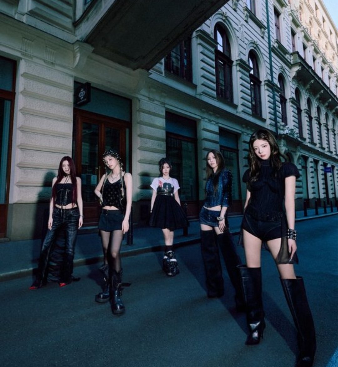 AboutMusicYT's tweet image. ITZY in new concept photos for Tunnel Vision.