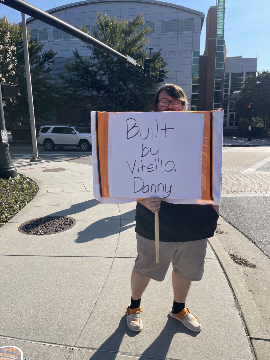 #Vols Fans are incredible. Standing outside of the administrative building, Tristen is showing support for Tony Vitello !