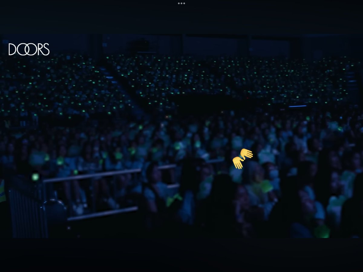 jumpscare (doors bkk edition) yes i was holding that light stick like a mic