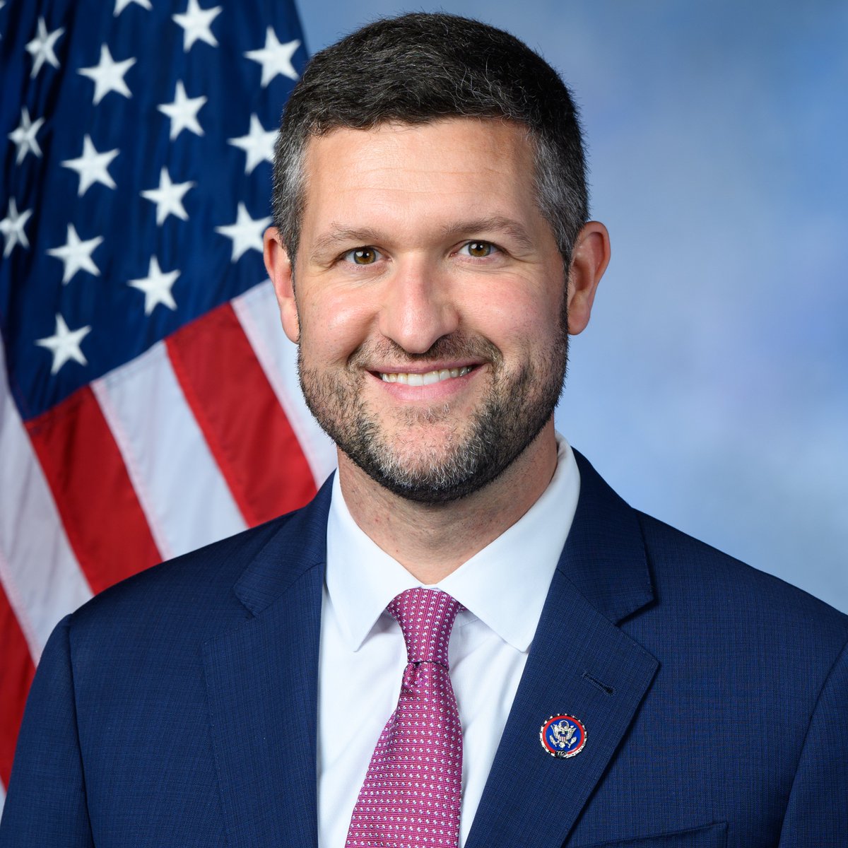 DisavowTrump20's tweet image. 🚨NEW: Rep. Pat Ryan (D-NY), an Army combat veteran, responds to GOP Rep. Scott Perry's remarks that Democrats in the military don't support America: "I dare Scott to say that to me in person...he's an insurrectionist traitor."
RETWEET if you stand with @PatRyanUC against Scott!