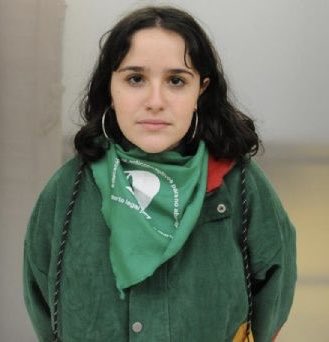 Este Domingo 26 tenes la opción de elegir :

💜La Libertad Avanza  / kirchnerismo💚

LLA :          VS              Kirchnerismo:
Libre mercado            Comunismo
Religión                        Agenda 2030
Economía                  Hiperinflación 
Chicas lindas