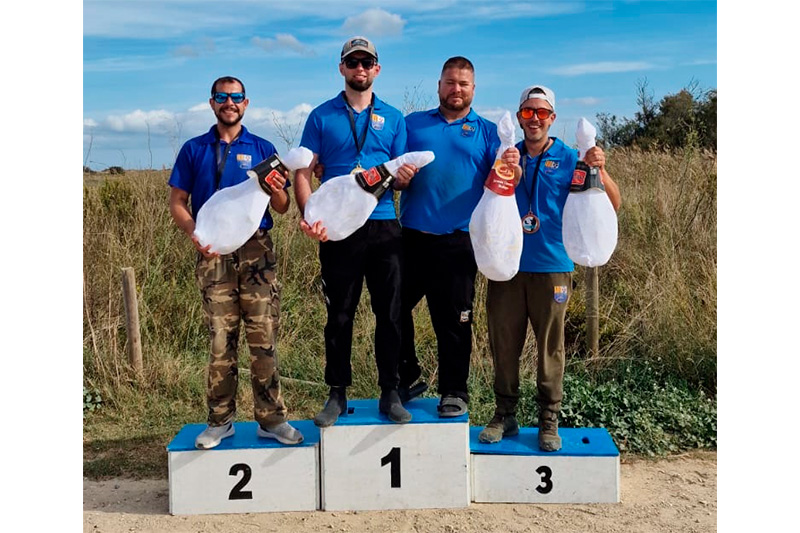 Sergi Giménez acarona el títol de campió en guanyar la 9ª etapa de la lliga Social de Surfcàsting
Giménez avantatge de 23 punts al segon classificat de la general de la XVI Lliga Social de Pesca de Roses, Carlos Castro, a falta d’una prova
viladeroses.cat/sergi-gimenez-…