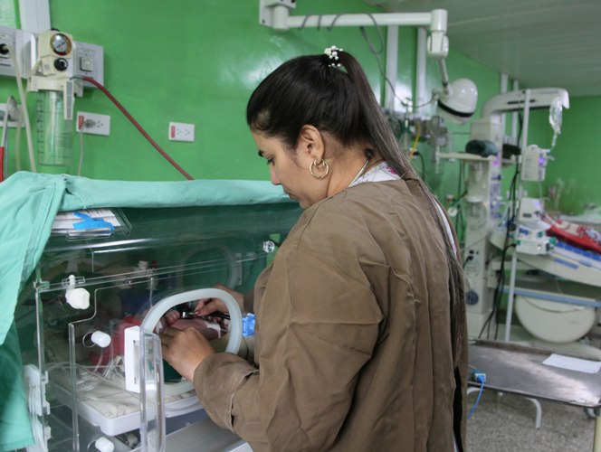 En el Servicio provincial de Neonatología de #SanctiSpíritusEnMarcha, donde la vida apenas comienza y se libran batallas desiguales contra la muerte, el papel de los residentes resulta crucial para garantizar la continuidad de una especialidad que demanda amor y profesionalidad.