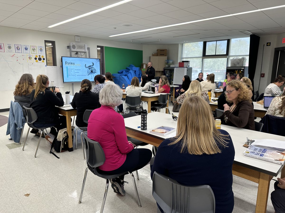 Holly Sidebottom tweet media