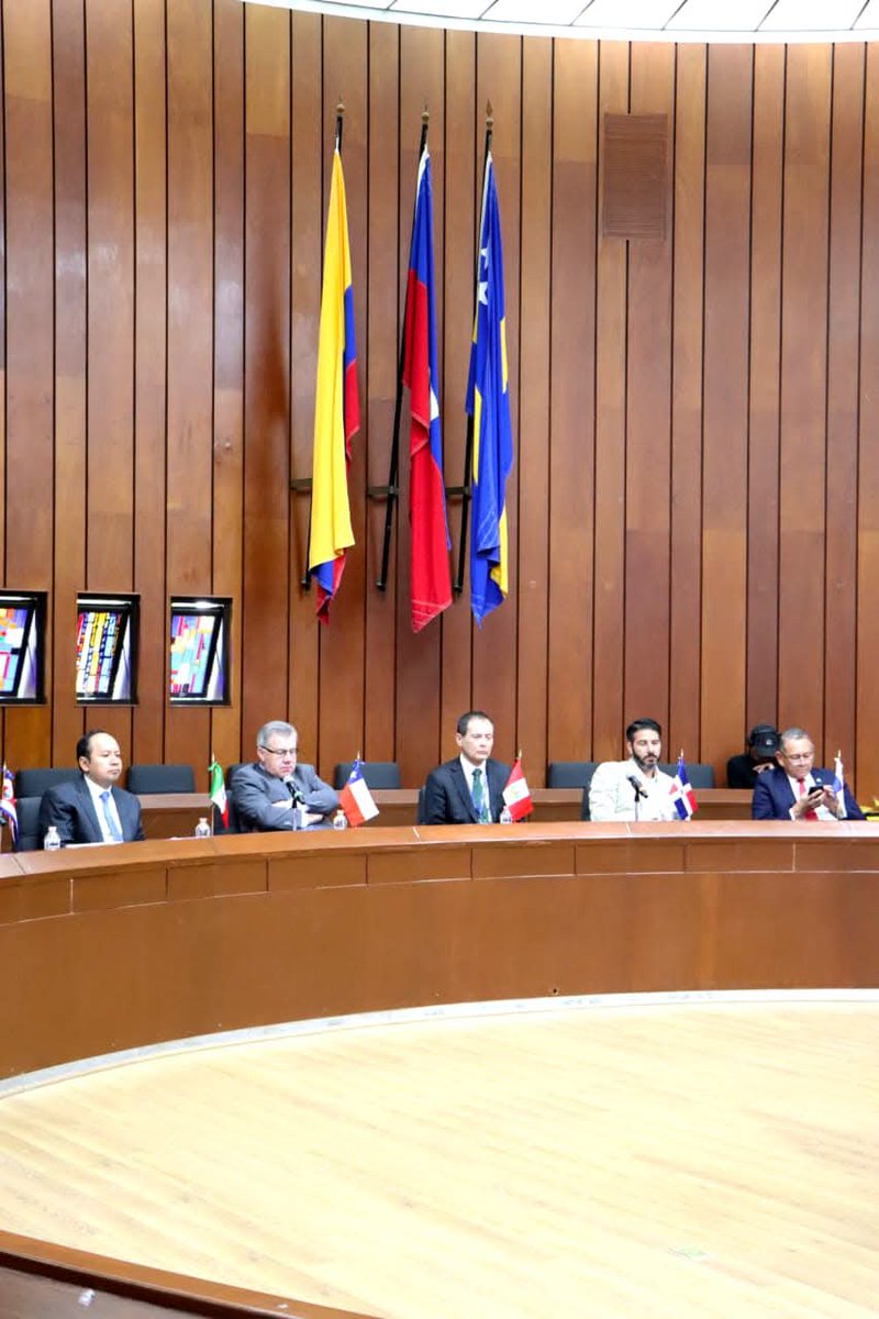 J_CervantesP's tweet image. Hoy, en el segundo día del #XIIEncuentroAIOS, participé en la sesión “Acontecimientos recientes en materia de pensiones en los países miembros de la #AIOS”, junto a representantes de Chile 🇨🇱, Colombia 🇨🇴, Costa Rica 🇨🇷 y El Salvador 🇸🇻.

Esta sesión permitió conocer las reformas…