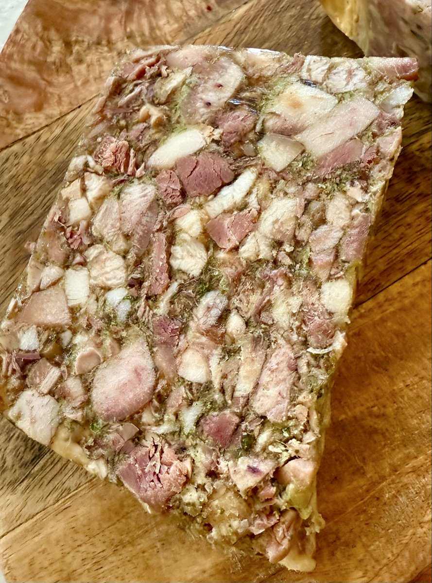 eatinglasvegas's tweet image. Face it: Their charcuterie is better than our charcuterie. 😉😋🇫🇷
#charcuterie #France #headcheese 
#tetedeveau #rabbitpâté #foiegras #cheese 🧀 🥂🐇🐖🦆