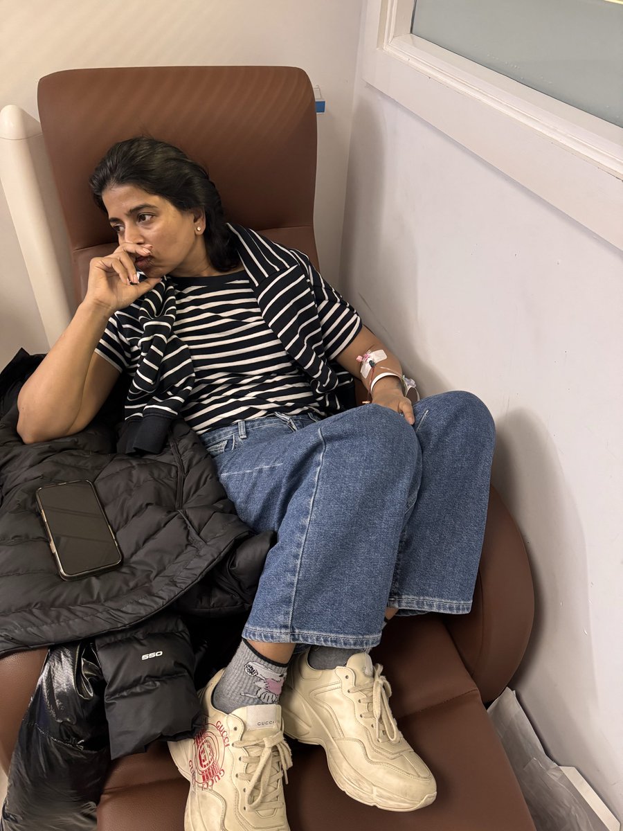dhruvbonnerjee's tweet photo. @NHSEngland She’s been in a chair for 32 Hours straight without a bed. At the Northwick Park Hospital in the Carroll Ward. 

Last allocated a bed at 7 pm today. It’s been 3 hours waiting for the bed to get ‘ready’. 

Do you want to tire her out till she’s ready to give up??? https://t.co/TEvPbHcTyd