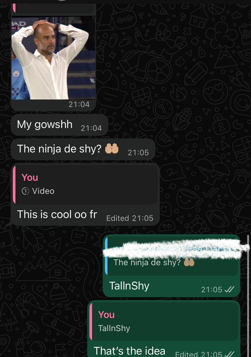 Qr00na_'s tweet image. TallnShy 🤦🏽‍♂️💔🥲

And I had a lot in my head to…..yuhno.. just that I can’t. Na only for my head e Dey play out 😭

#tallnshy #qroona #50shadesof3lue #yournewfavourite #pengame #music #muscartist #artiste #NewMusic #Spotify #AppleMusic #Afrobeats #NowPlaying #Afrofusion #stream