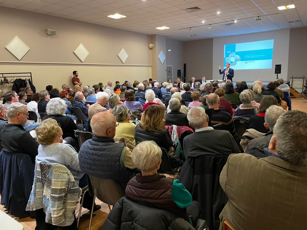 Présents à la réunion publique du territoire Ouest ! Sécurité, circulation, finances : de légitimes questions abordées. Deux regrets : le recours à la réserve électorale pour éviter d’évoquer l’avenir et l’invocation de la responsabilité de l’État pour des maux bien municipaux.