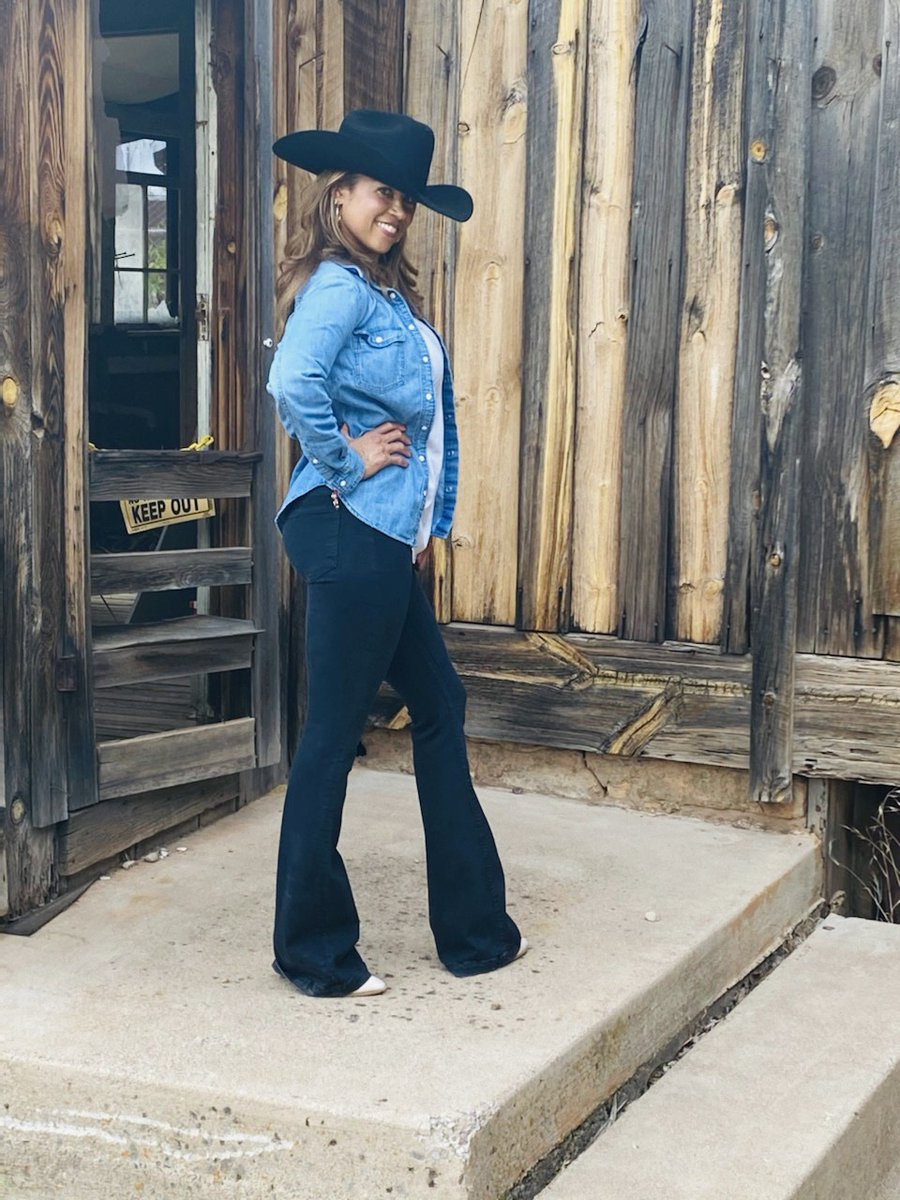 Howdy from Ms. Dash 🤠