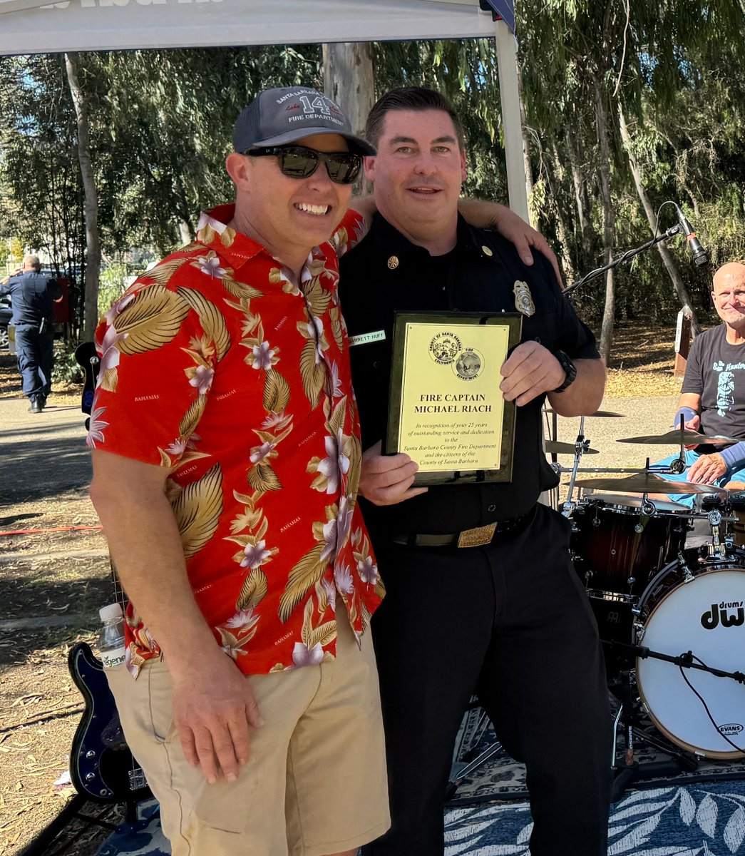 PIOSBCFireInfo's tweet image. Please join us in congratulating Captain Michael Riach on his retirement from the Santa Barbara County Fire Department on October 20, 2025, after 35 years of dedicated service. 

Captain Riach started in 1988 with the U.S. Forest Service, followed by Alhambra Fire Department from…