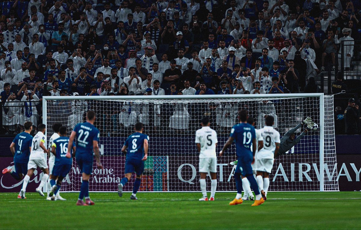 Hfc_c19's tweet photo. يا عالم ياساتر وش ذا الصورة القوية 🤯🤯🤯🤯🤯🤯 https://t.co/kgPsbJOkZb