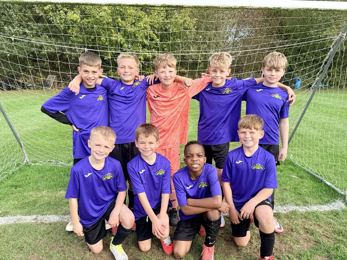 Another great game of football today, the year 5 team worked hard showing grit and determination, supporting and encouraging each other. Great game 🥅⚽️⚽️⚽️
