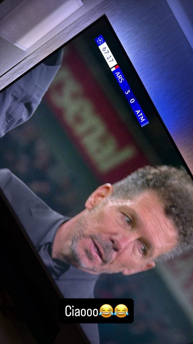 jaxx_afc's tweet image. Need some warm water Simeone?😂😂